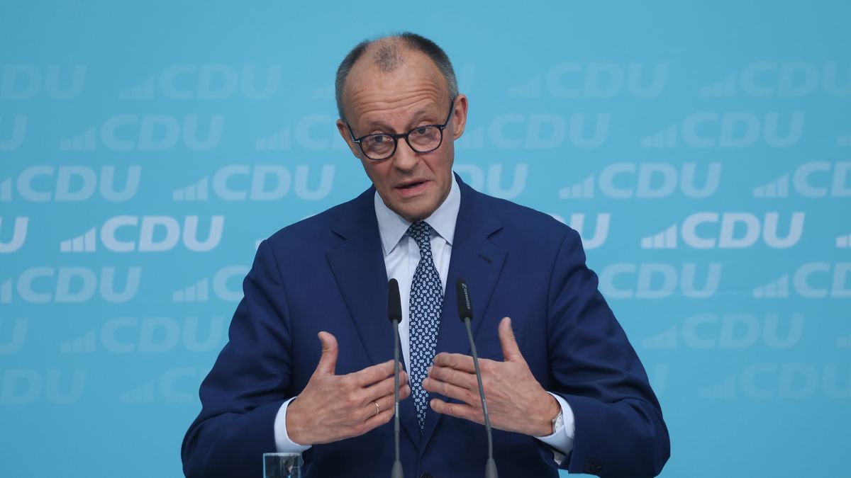BERLIN, GERMANY - OCTOBER 20: German Chancellor and leader of the German Christian Democrats (CDU) Friedrich Merz speaks to the media following a retreat of the CDU leadership on October 20, 2025 in Berlin, Germany. Merz said the CDU will maintain its "firewall" policy of no cooperation with the far-right Alternative for Germany (AfD) party. The issue has flared after some regional CDU politicians had urged a softening of the policy in the face of high polling numbers for the AfD in two eastern German that are to hold state parliamentary elections next year and where the AfD is currently the strongest party by a wide margin. (Photo by Sean Gallup/Getty Images)