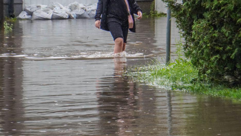 Ekstremalne zjawiska pogodowe mogą dotknąć nawet 70 proc. ludzi