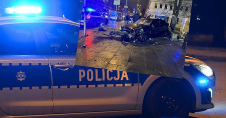 Koszmarny wypadek w Warszawie. Mercedes wjechał w pieszych