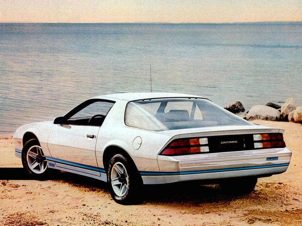 Ewolucja amerykańskiej legendy: Chevrolet Camaro 62