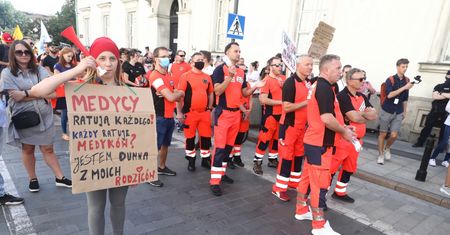 Został zapytany o pomoc medykom. Przypomniał historię sprzed 15 lat