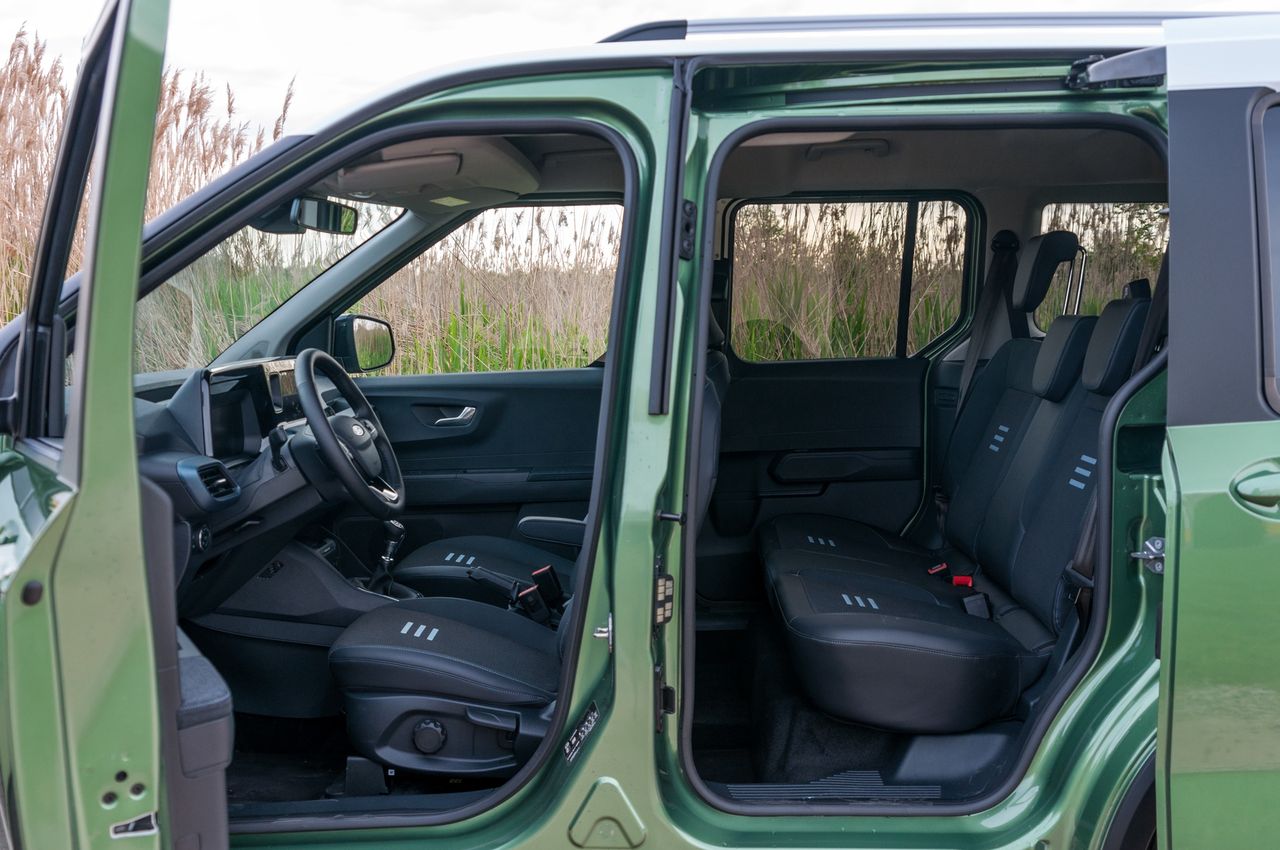 Ford Tourneo Courier Active (2024)