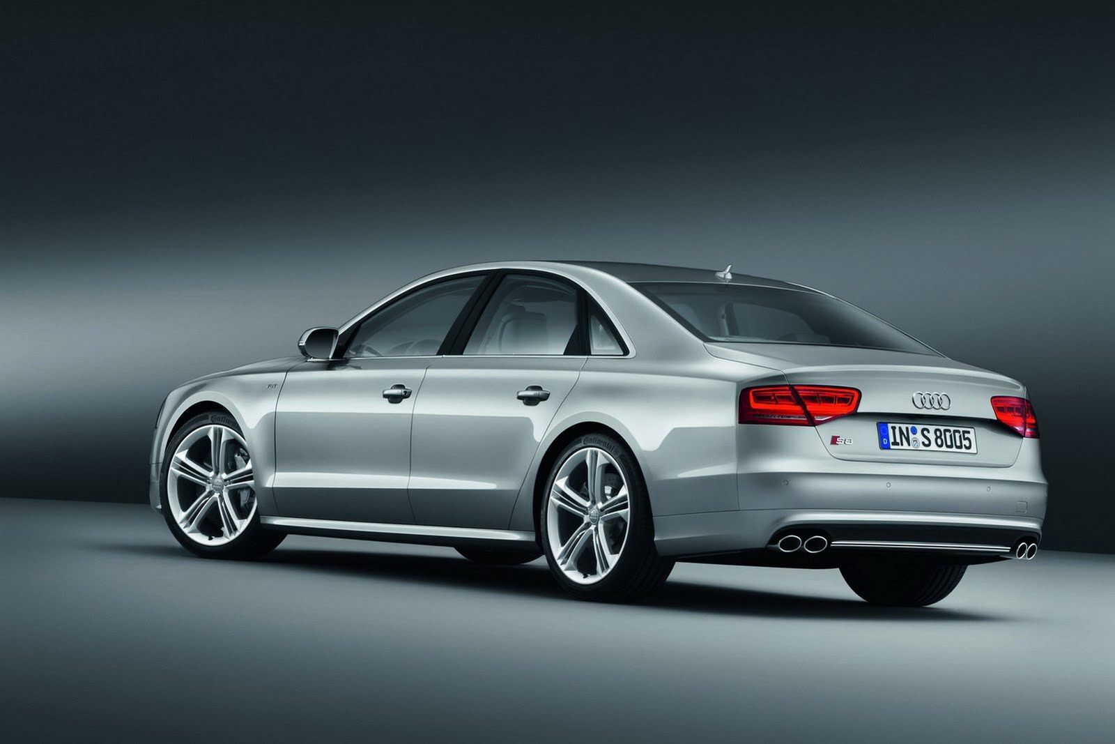 Audi-S8