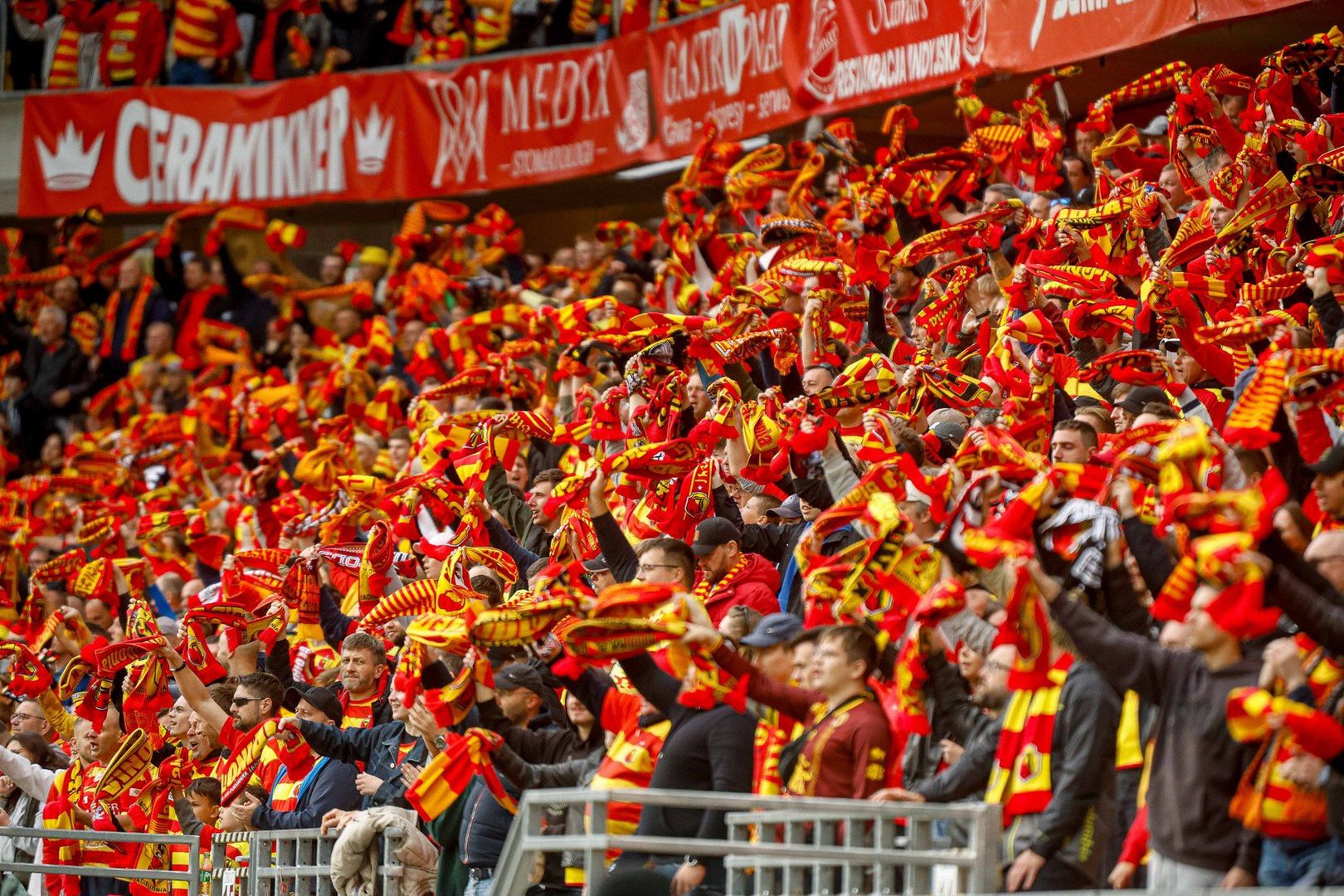 Ściąga kibica Jagiellonia zagra z Pogonią przy komplecie kibiców o przepustkę do Europy