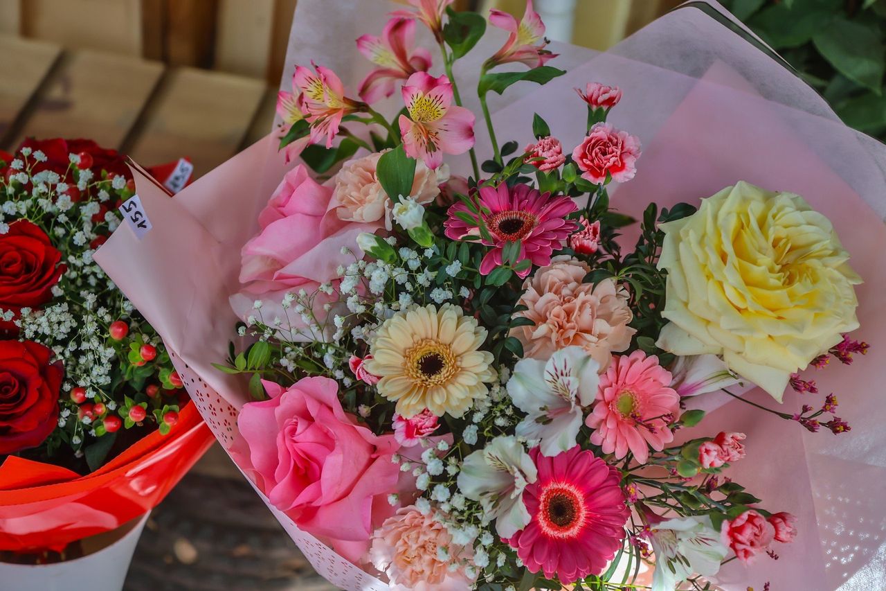 Łódź: Nagrody finansowe i medale dla wyjątkowych nauczycieli z okazji Dnia Edukacji Narodowej - kto je otrzyma w tym roku?