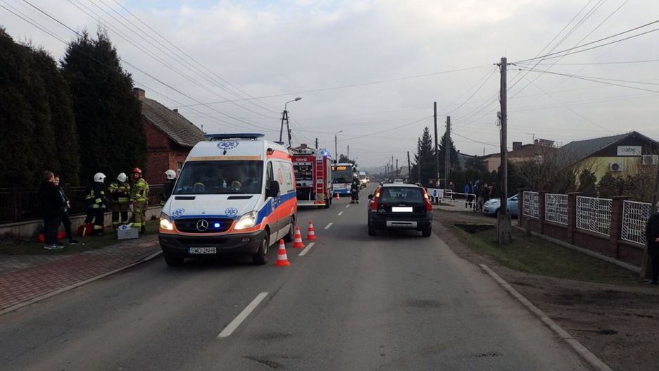 Śląskie. 9-letni chłopiec wpadł pod samochód w Gaszowicach.