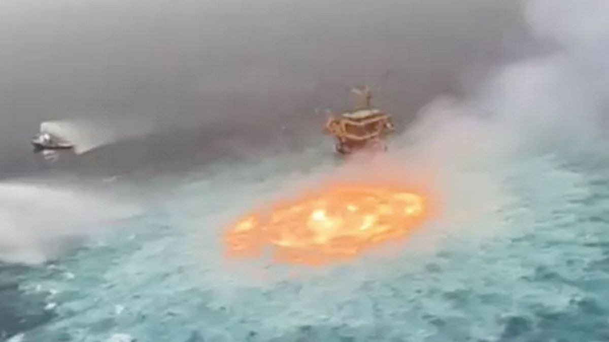 Wyciek gazu z podwodnego rurociągu spowodował pożar w Zatoce Meksykańskiej