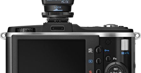 Olympus E-P2 Special Black Edition - elegancka czerń