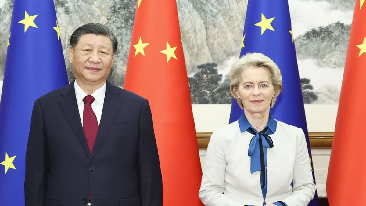 Przewodniczący ChRL Xi Jinping i szefowa KE Ursula von der Le
