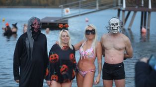 Dąbrowa Górnicza: Pogoria Morsuje rozpoczęła sezon. W duchu Halloween