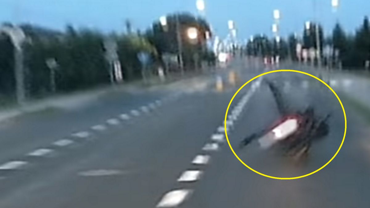 Motocyklista cudem uniknął poważnych obrażeń