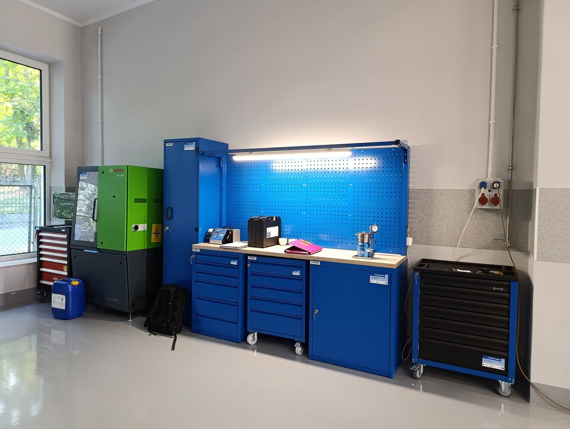 Sprzęt będzie służył kształceniu w zawodach: technik mechanik, technik mechatronik oraz mechanik pojazdów samochodowych