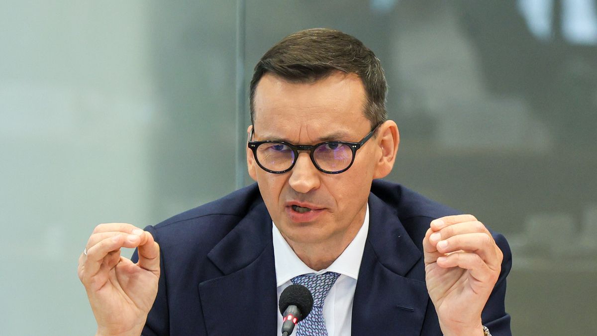 Mateusz Morawiecki
Pawe� Supernak
afera wizowa, cudzoziemcy, ds. tzw. afery wizowej, komisja, komisja sejmowa, legalizacja pobytu cudzoziemc�w, polityk, polityka, pose� pos�owie, posiedzenie posiedzenia, sejm, Sejm RP, wizy