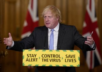 Johnson stawia na szybkie odbicie. Angielski eksperyment