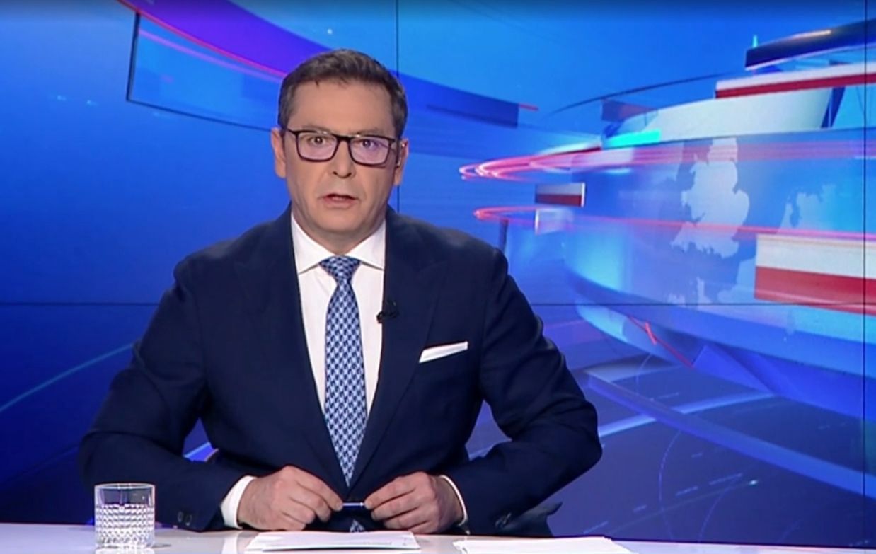 "Wiadomości" TVP znów uderzyły w Donalda Tuska. Pokazano zdjęcie z Putinem (Źródło: TVP VOD)