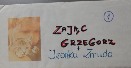 Znalazła w książce list miłosny. Uczniowie szukają jego adresata