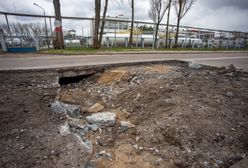 Płock. Zapadła się droga do Orlenu