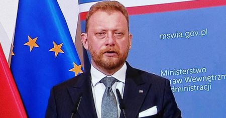 Afera z maseczkami. Łukasz Szumowski: "Dałbym mu w pysk"