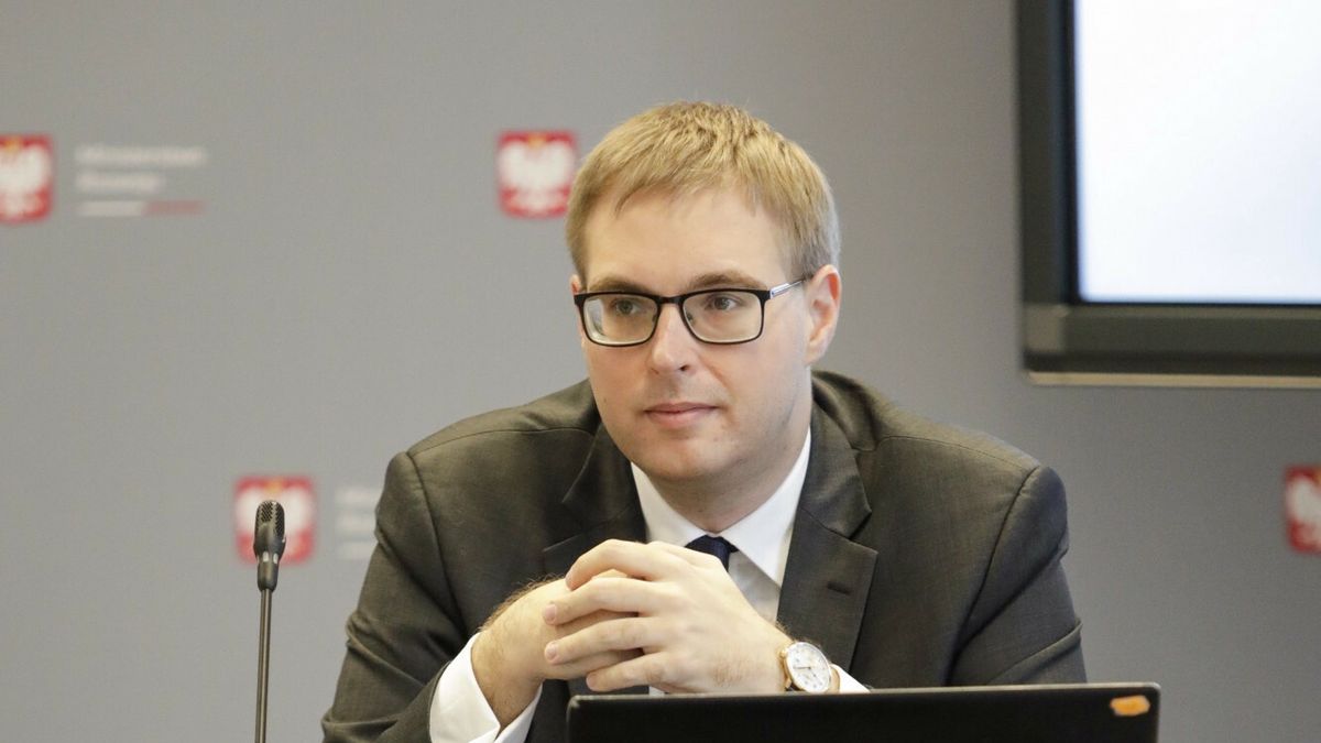 Wiceminister Jan Sarnowski przeprowadza rewolucję w podatkach.