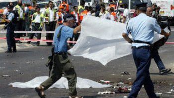 Po zamachy pod centrum handlowym