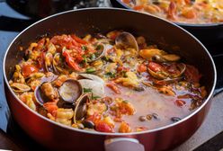 Hiszpańska paella. Danie pełne smaków i aromatów