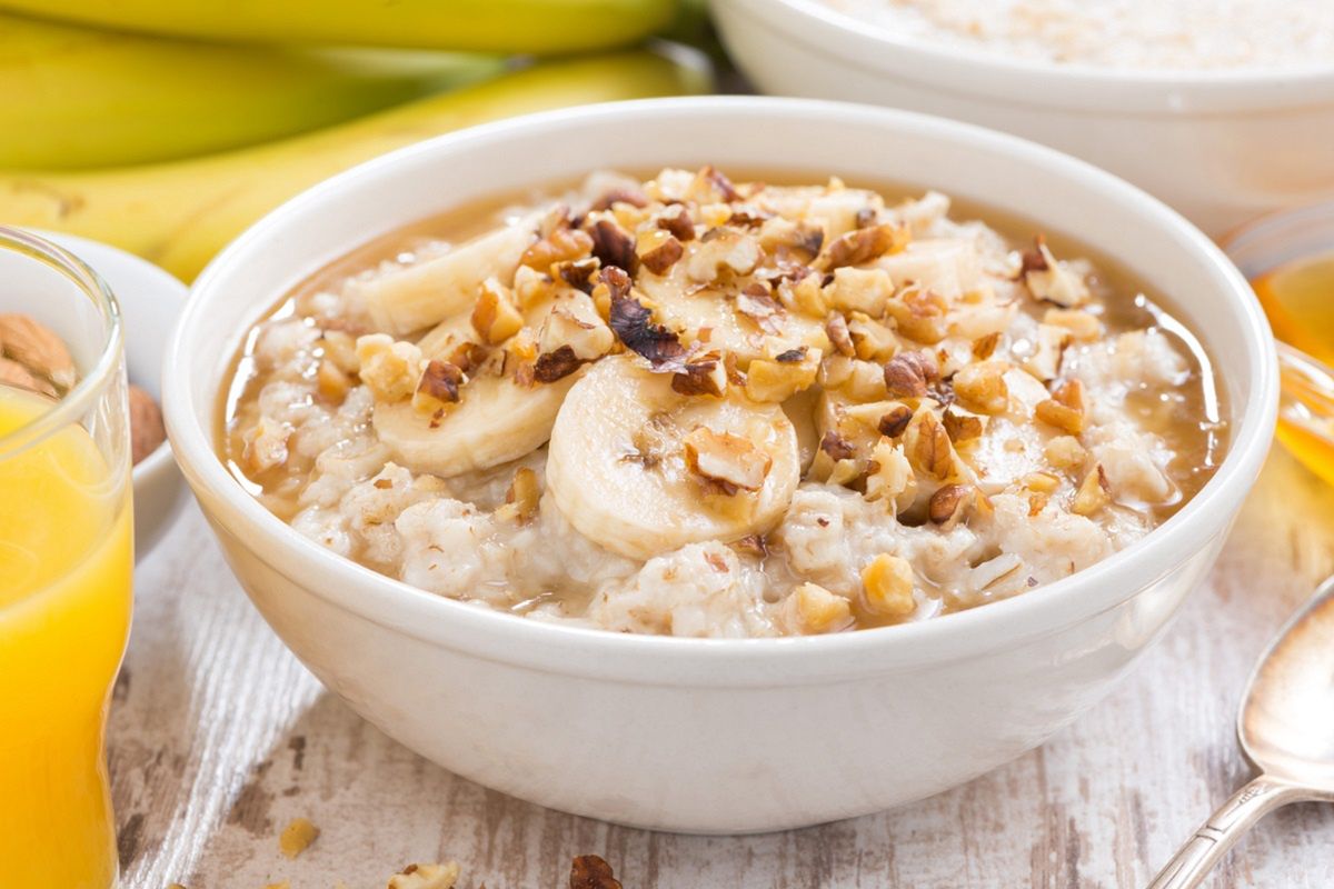 Add this ingredient to your porridge. Your metabolism will speed up significantly.