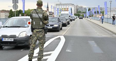 Kontrole na granicy. SG podaje nowe dane