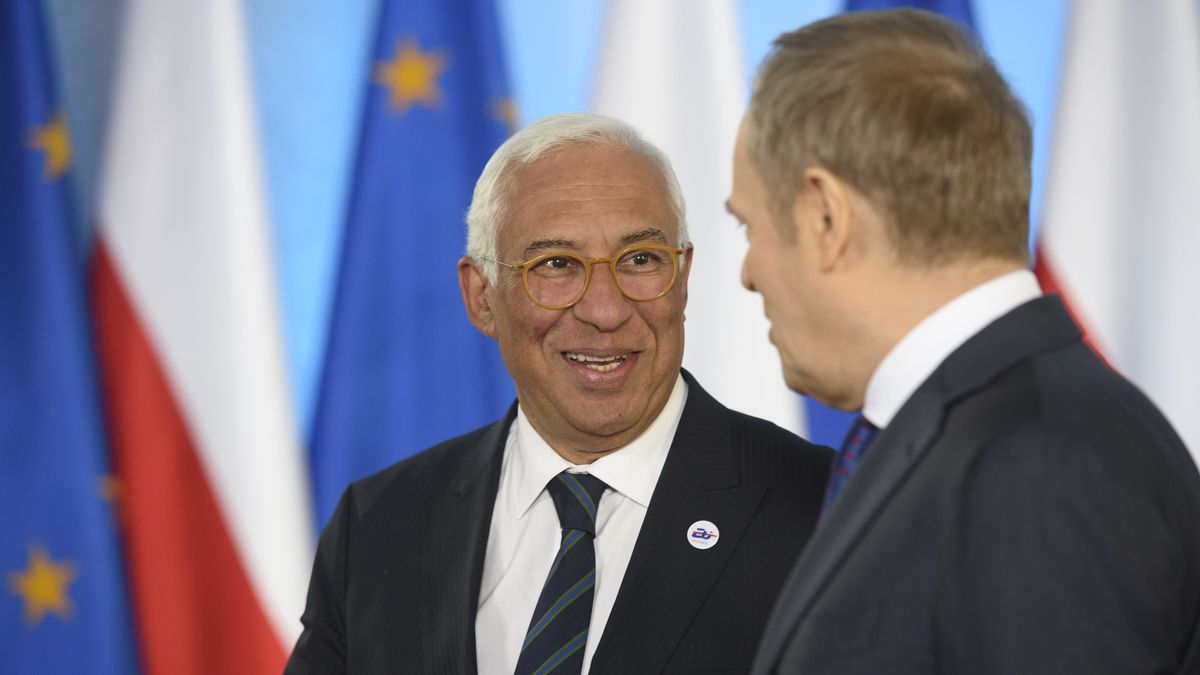 Polish Prime Minister Donald Tusk (R) welcomes the President of the European Council Antonio Costa (L)
in Warsaw, Poland, January 3, 2025.