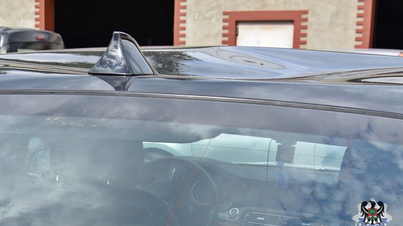 Wałbrzych. 43-latek skakał po zaparkowanych samochodach. Trafił w ręce policji