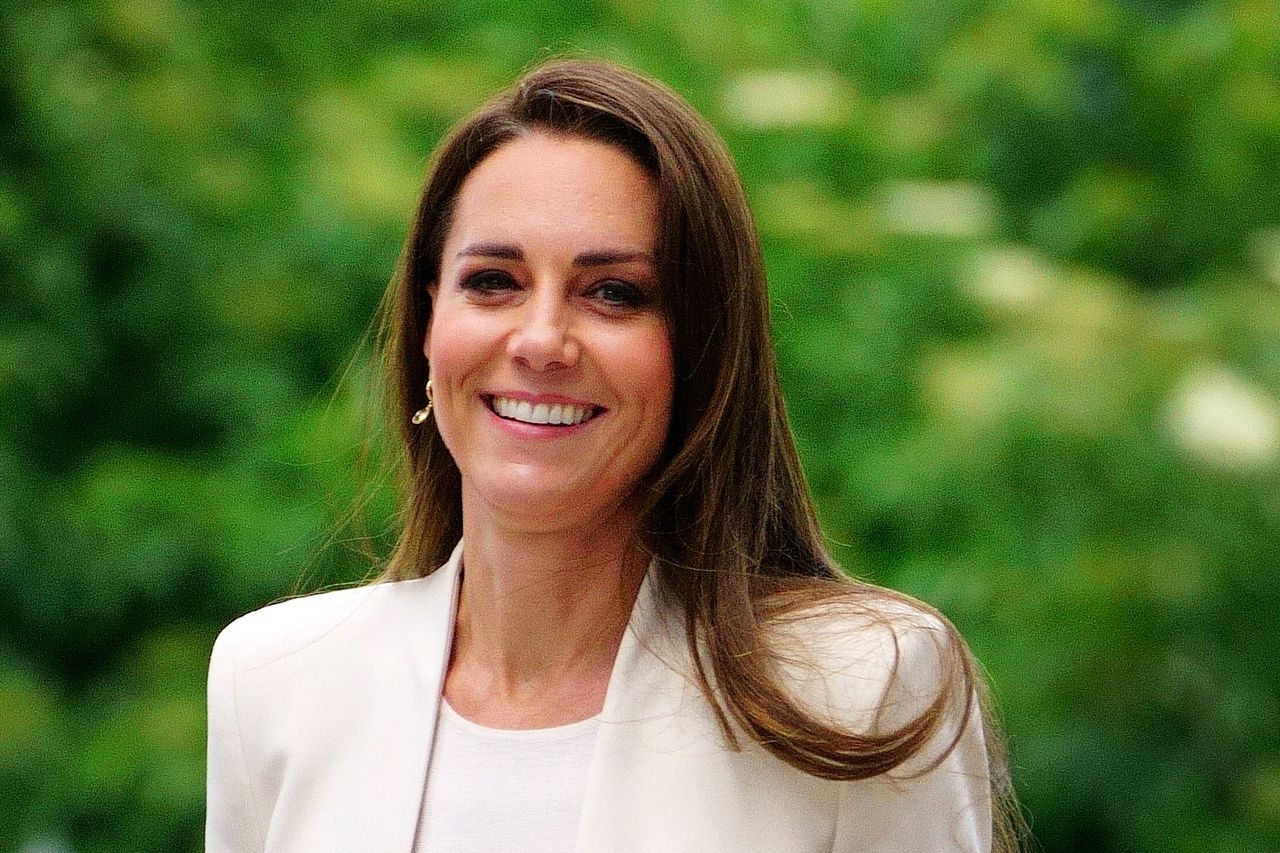 Duchess Kate reveals cancer diagnosis amid fears of media leak