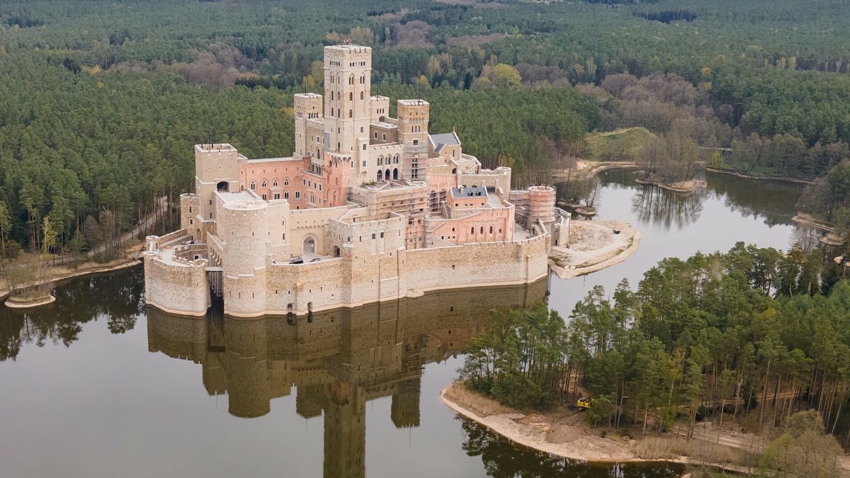 Posiedzenie ws. zażalenia na decyzję o umorzeniu postępowania ws. zamku w Stobnicy odwołane 