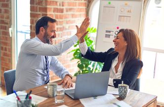 Przywróć równowagę w firmie. Dlaczego warto postawić na kobiety?