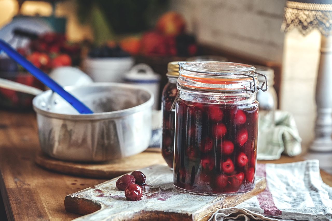 Przepis na wiśnie w occie mam od cioci. Nie ma lepszego dodatku do pasztetu zimą