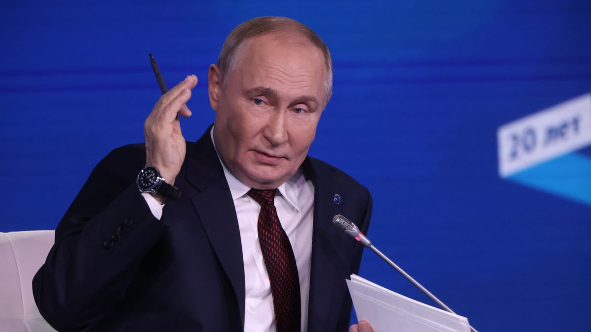 SOCHI, RUSSIA - NOVEMBER 07: (RUSSIA OUT) Russian President Vladimir Putin speaks during a plenary session of the Valdai Club on November 7, 2024 in Moscow, Russia. Putin visited an annual meeting of Russian and foreign analysts and political scientists. (Photo by Contributor/Getty Images)