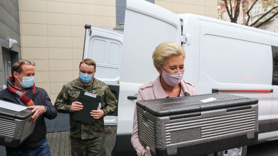 w ramach ogólnopolskiej akcji »Nie Zapomnij O Nas, Powstańcach Warszawskich« we współpracy ze Stowarzyszeniem Odra-Niemen seniorzy otrzymują ciepłe posiłki
