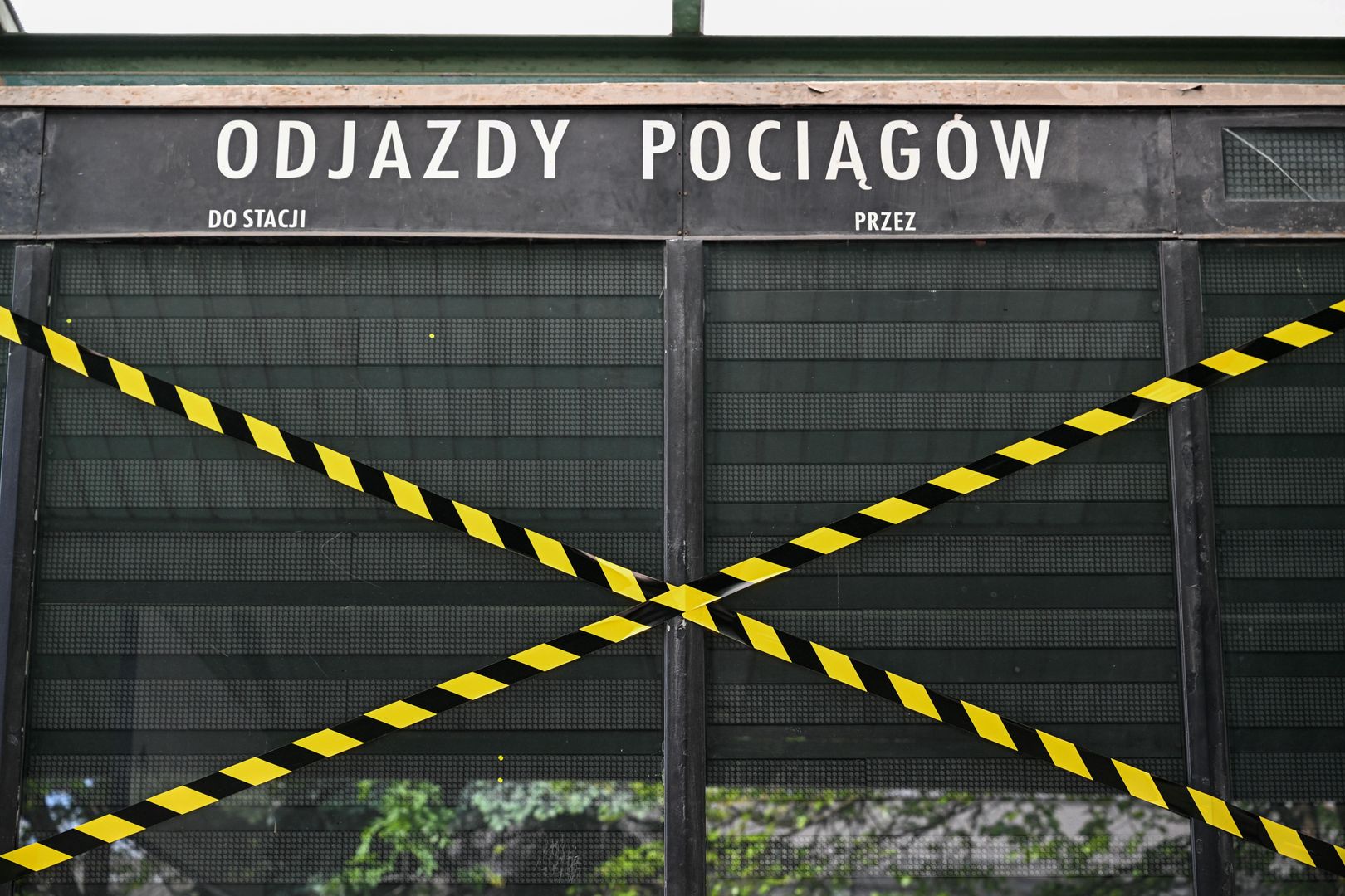 Nim uda się przeczytać rozkład, pociąg zdąży odjechać