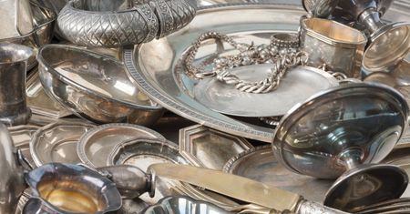 Krzyżówka o srebrze. Co wiesz o popularnym metalu szlachetnym?