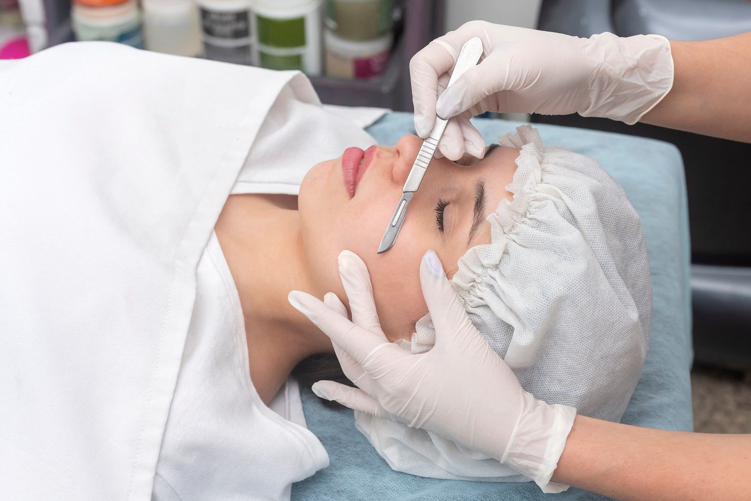 Trend z TikToka - dermaplaning w domu? 