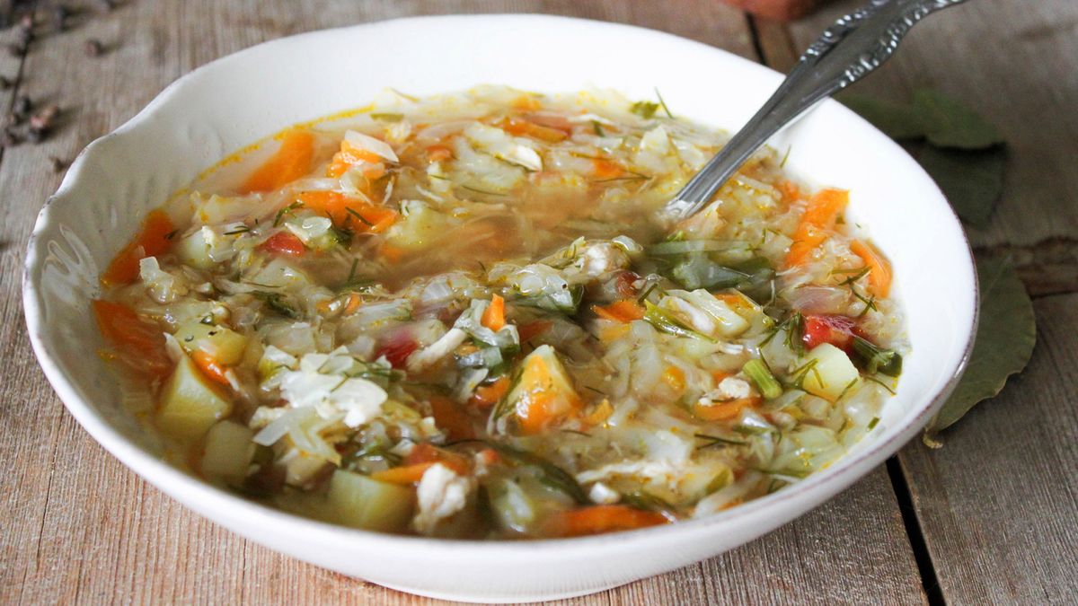 Zupa z młodej kapusty