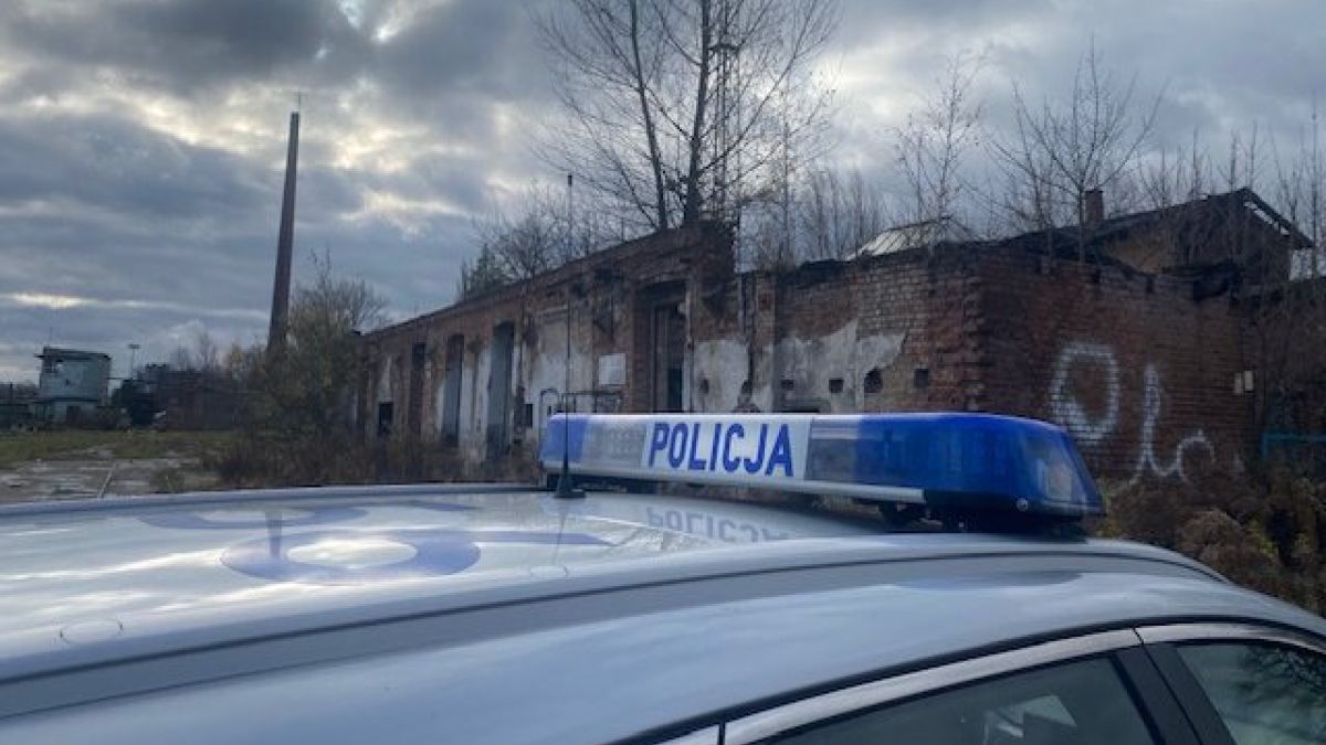 Zwłoki w strumieniu; zdj. poglądowe