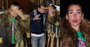 Wściekła Dua Lipa i jej narzeczony uciekają przed paparazzi i wdają się w pyskówkę: "PRZESTAŃCIE NAS ŚLEDZIĆ!" (WIDEO)