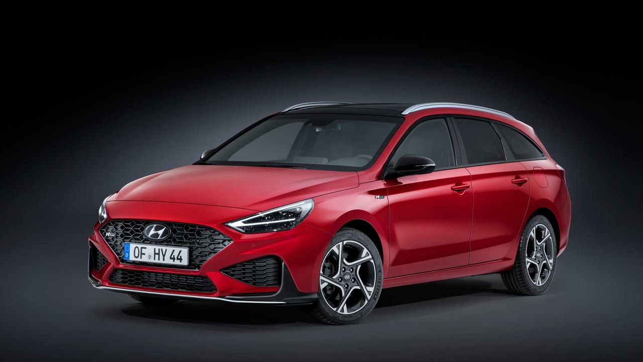 Hyundai i30 po faceliftingu. Mocniejszy silnik, miękka hybryda i bogate wyposażenie