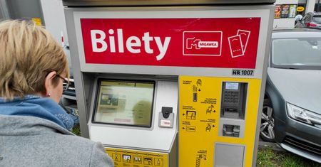 Na jakie zarobki może liczyć kontroler biletów? Będziesz zaskoczony