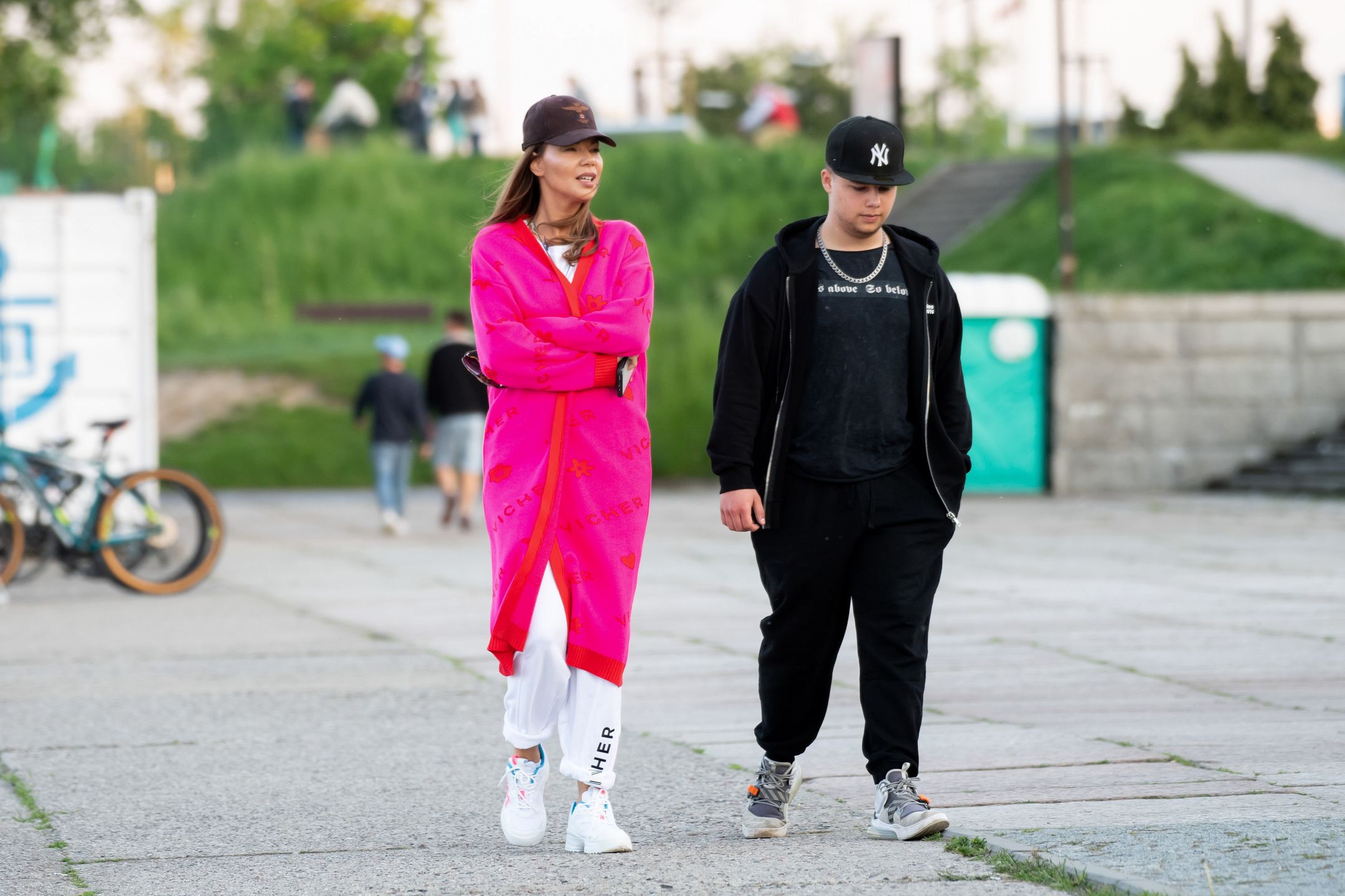 Edyta Górniak i Allan Krupa na wiosennym spacerze