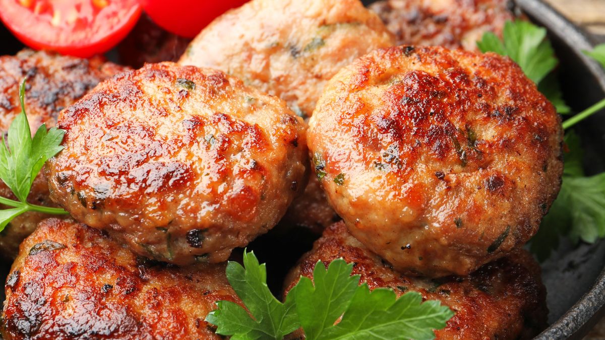 Smak tradycyjnych mielonych można podkręcić w prosty sposób