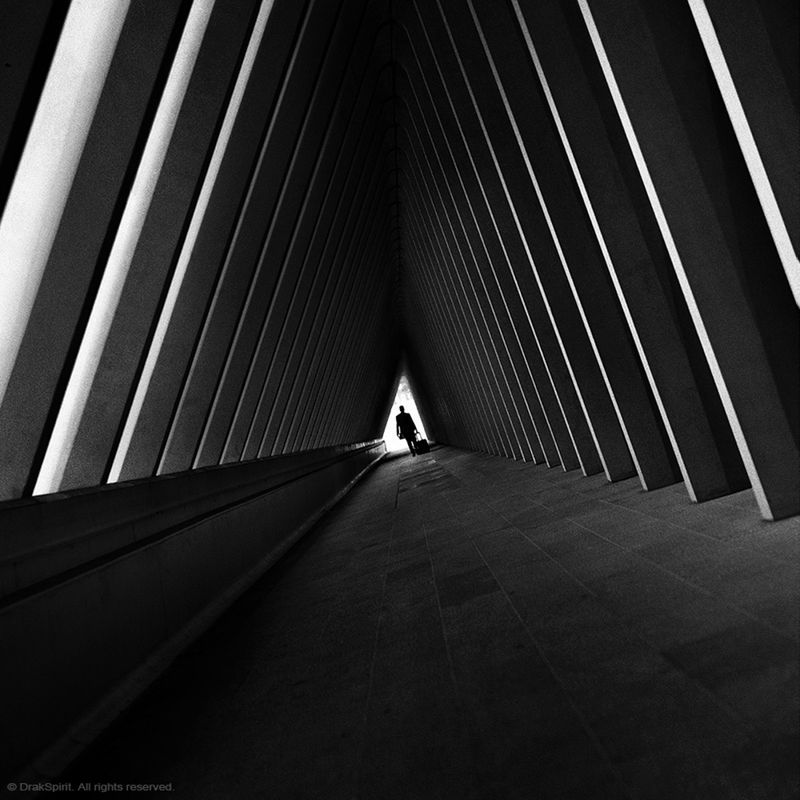 DrakSpirit pokazuje swój świat w mrocznych, geometrycznych fotografiach 2