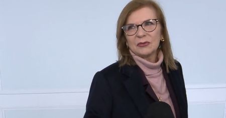 Małgorzata Gosiewska z PiS z gałązką oliwną do polityków PSL. TVN24 uwieczniła moment