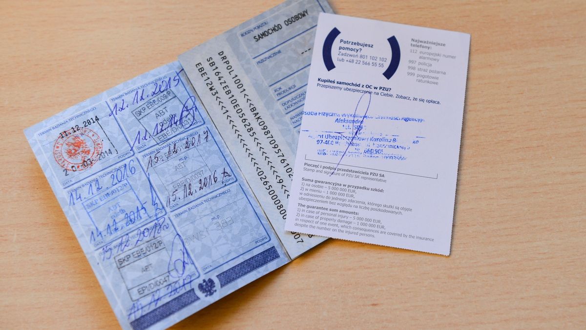 Tych dokumentów już nie trzeba ze sobą wozić. Również do sprawdzenia historii pojazdu nie są potrzebne.