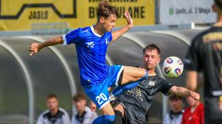 Sześć goli Czarnych Jasło w meczu ze Stalą Gorzyce. Hat trick Radosława Macnara i dublet Michaela Oliveri'ego
