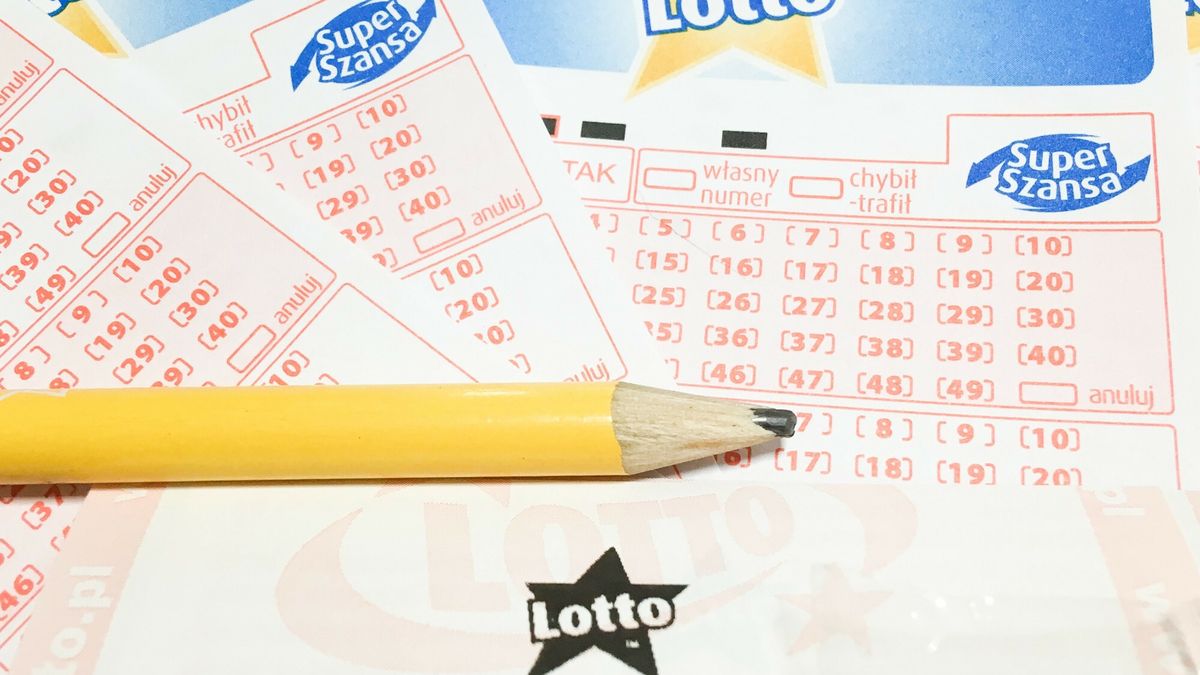 reporter9_baza28.12.2018 Lodz. Skreslanie numerow zakladu lotka. Fot. Piotr Kamionka/REPORTERPiotr Kamionka/REPORTER